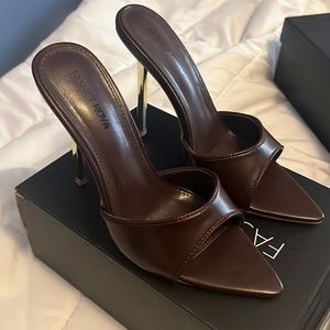 4in Brown heels